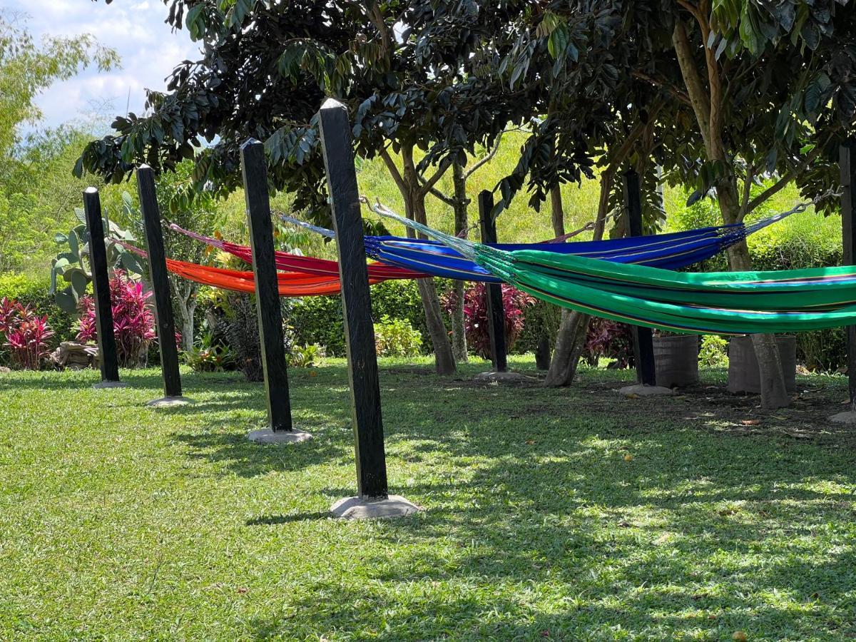 Alojamiento Campestre Hawaii มอนเตเนโกร ภายนอก รูปภาพ